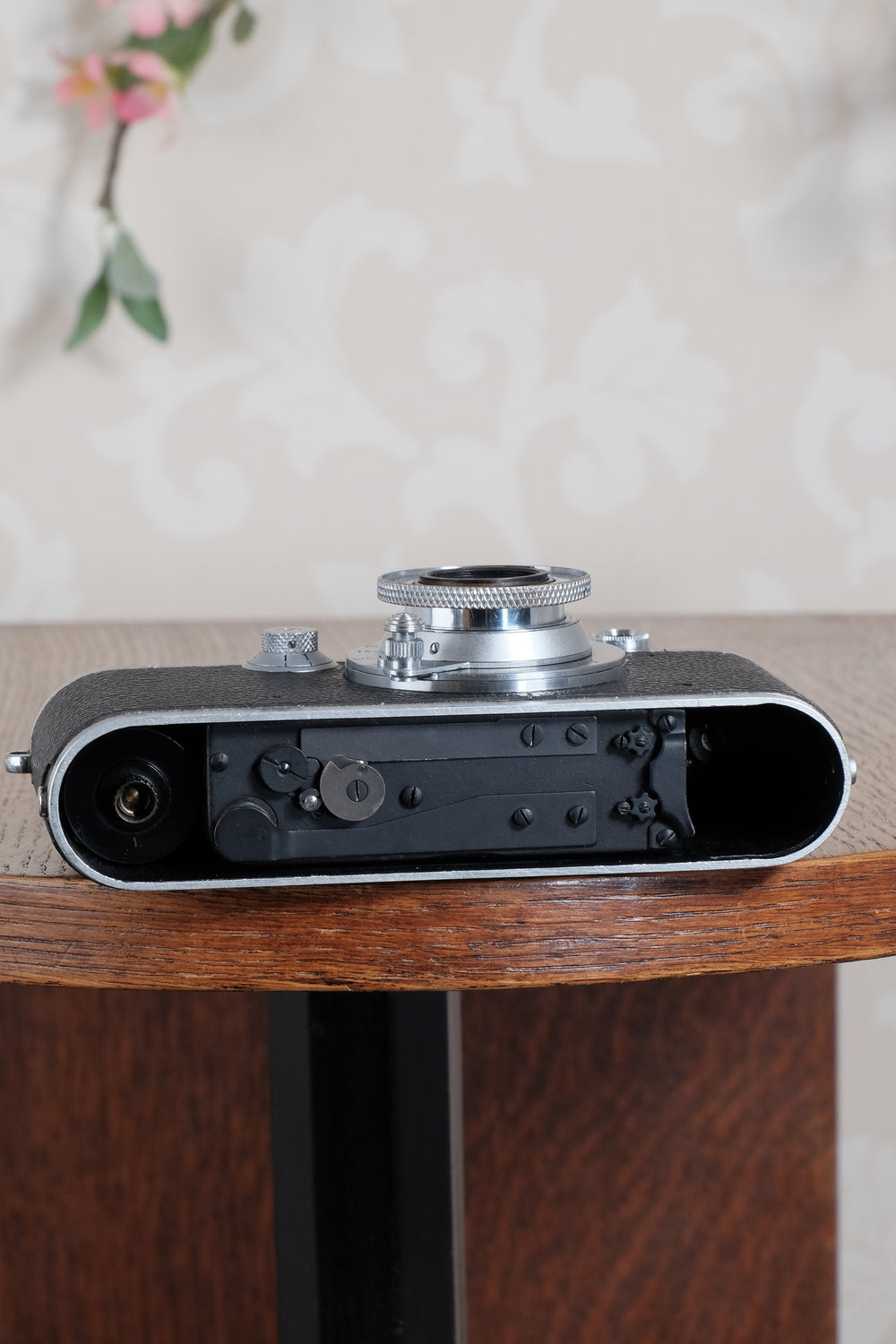 Superb! 1939 LEITZ LEICA IIIa with Elmar lens, case and spool