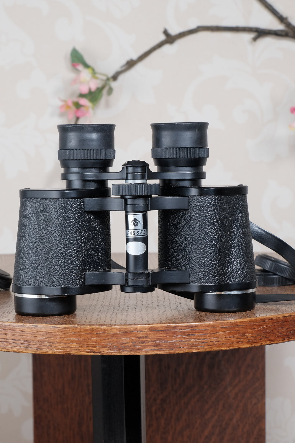 Near Mint! Pentax 8x30 Binoculars & case. - Pentax- Petrakla Classic Cameras