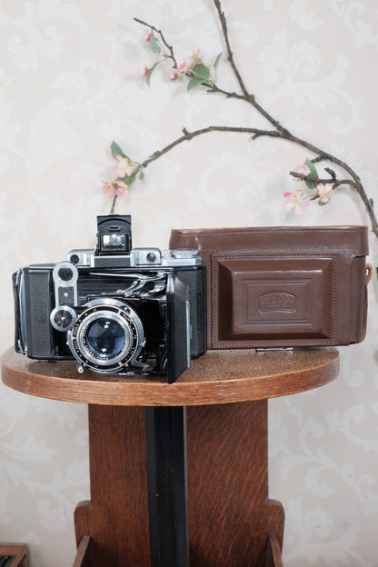 SUPERB! 1949 Zeiss-Ikon Super 6x9 Ikonta 531/2, Coated Zeiss Tessar lens, CLA'd, Freshly Serviced! - Zeiss-Ikon- Petrakla Classic Cameras