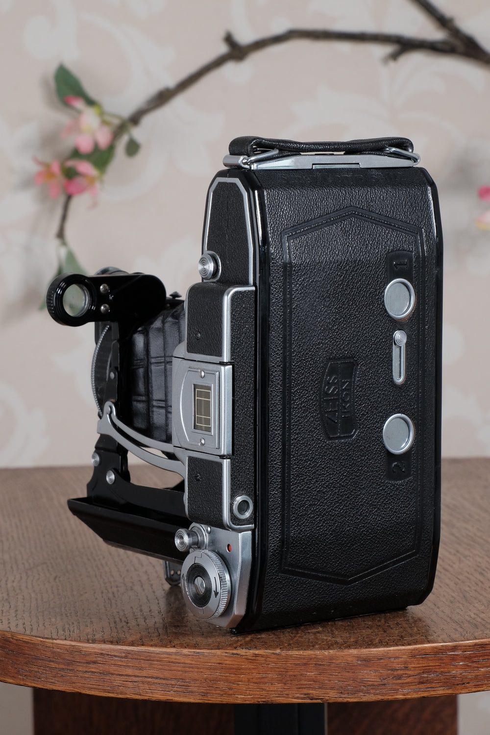 SUPERB! 1949 Zeiss-Ikon Super 6x9 Ikonta 531/2, Coated Zeiss Tessar lens, CLA'd, Freshly Serviced! - Zeiss-Ikon- Petrakla Classic Cameras