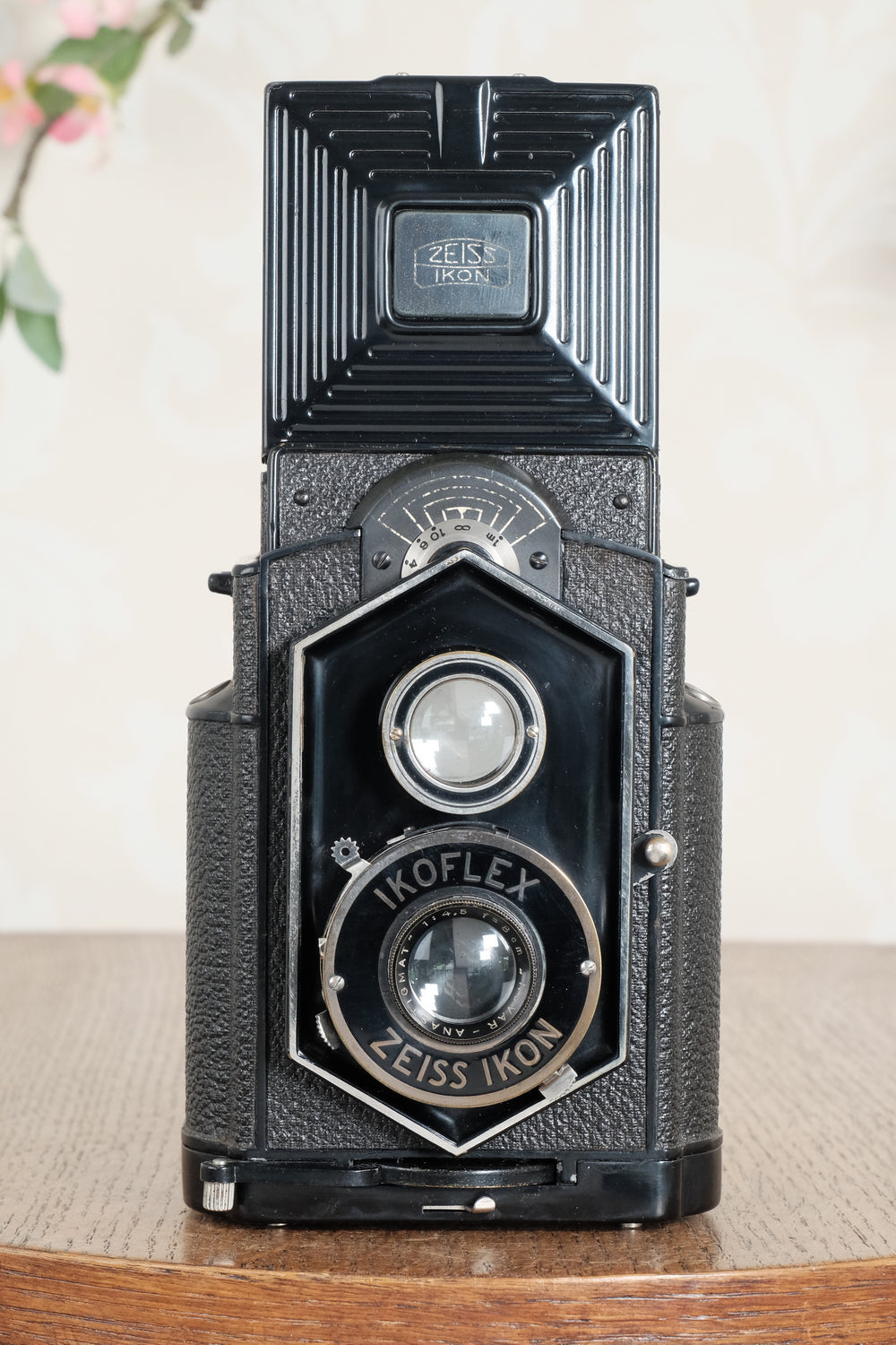 Petrakla Classic Cameras: Medium Format Cameras