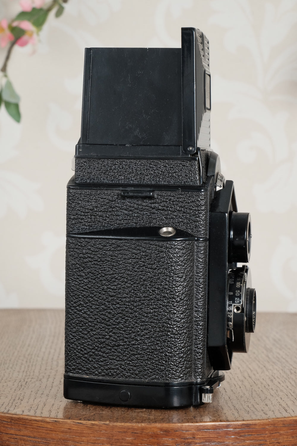 Original 1934 , Zeiss-Ikon Art Deco “Coffee-can” Ikoflex, 850/16