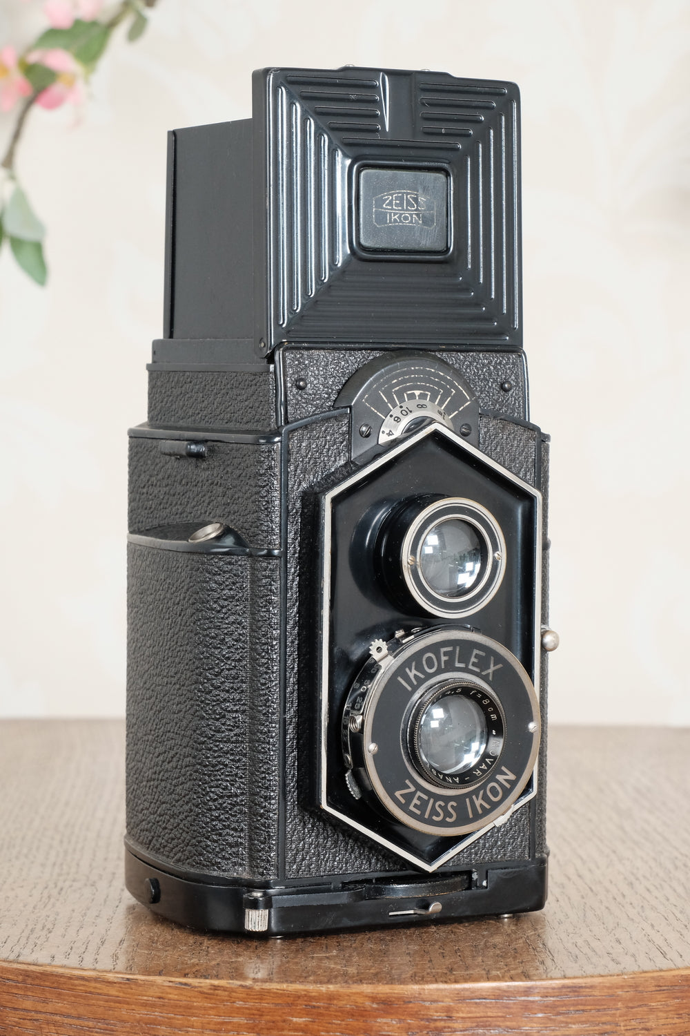 Original 1934 , Zeiss-Ikon Art Deco “Coffee-can” Ikoflex, 850/16, CLA'd  Freshly Serviced!