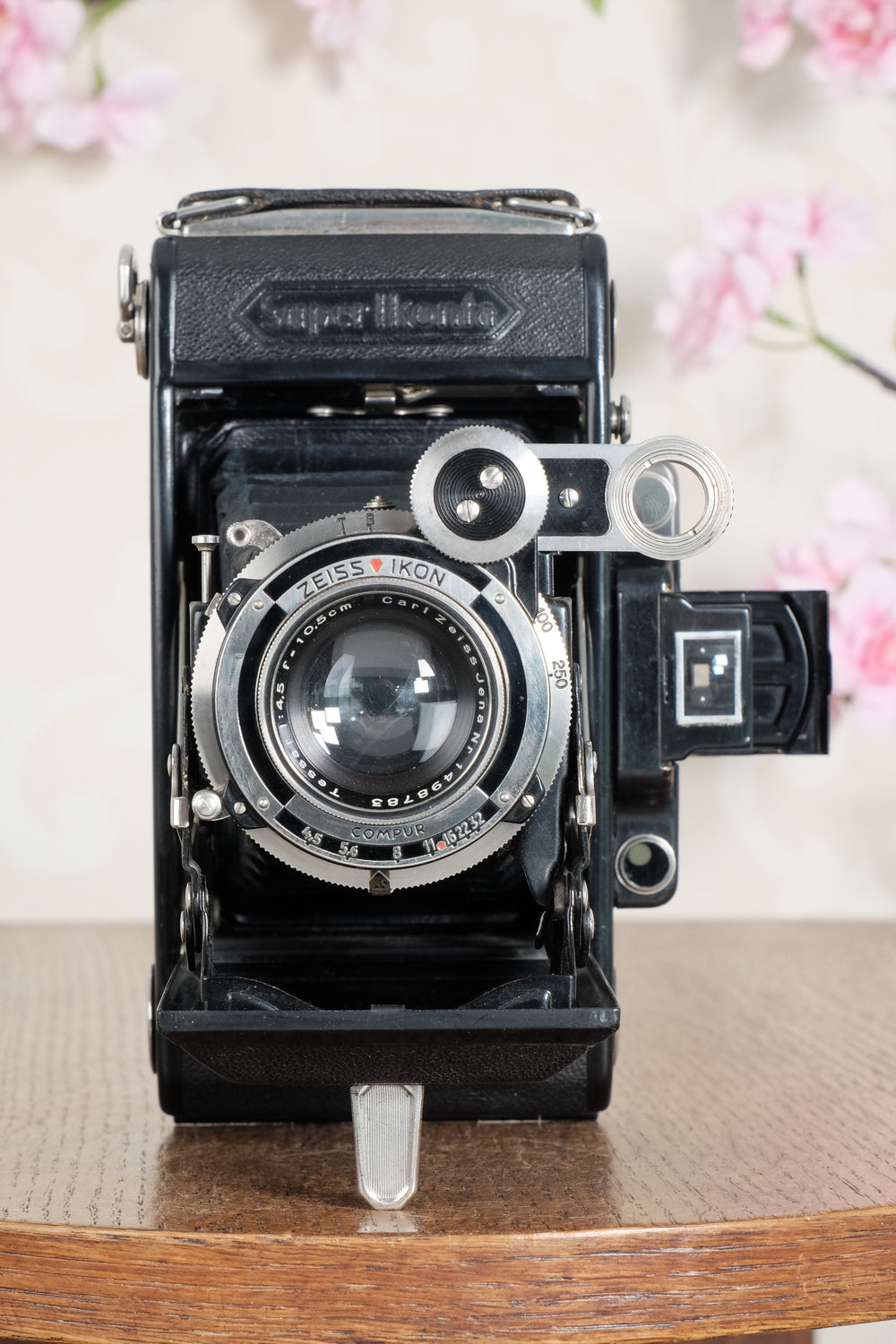 SUPERB! 1934 Zeiss Ikon 6x9 Super Ikonta C. CLA'd, Freshly