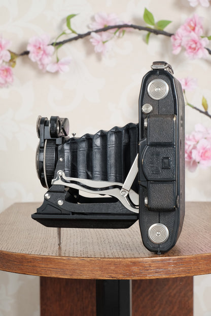 SUPERB! 1934 Zeiss Ikon 6x9 Super Ikonta C. CLA'd, Freshly Serviced!