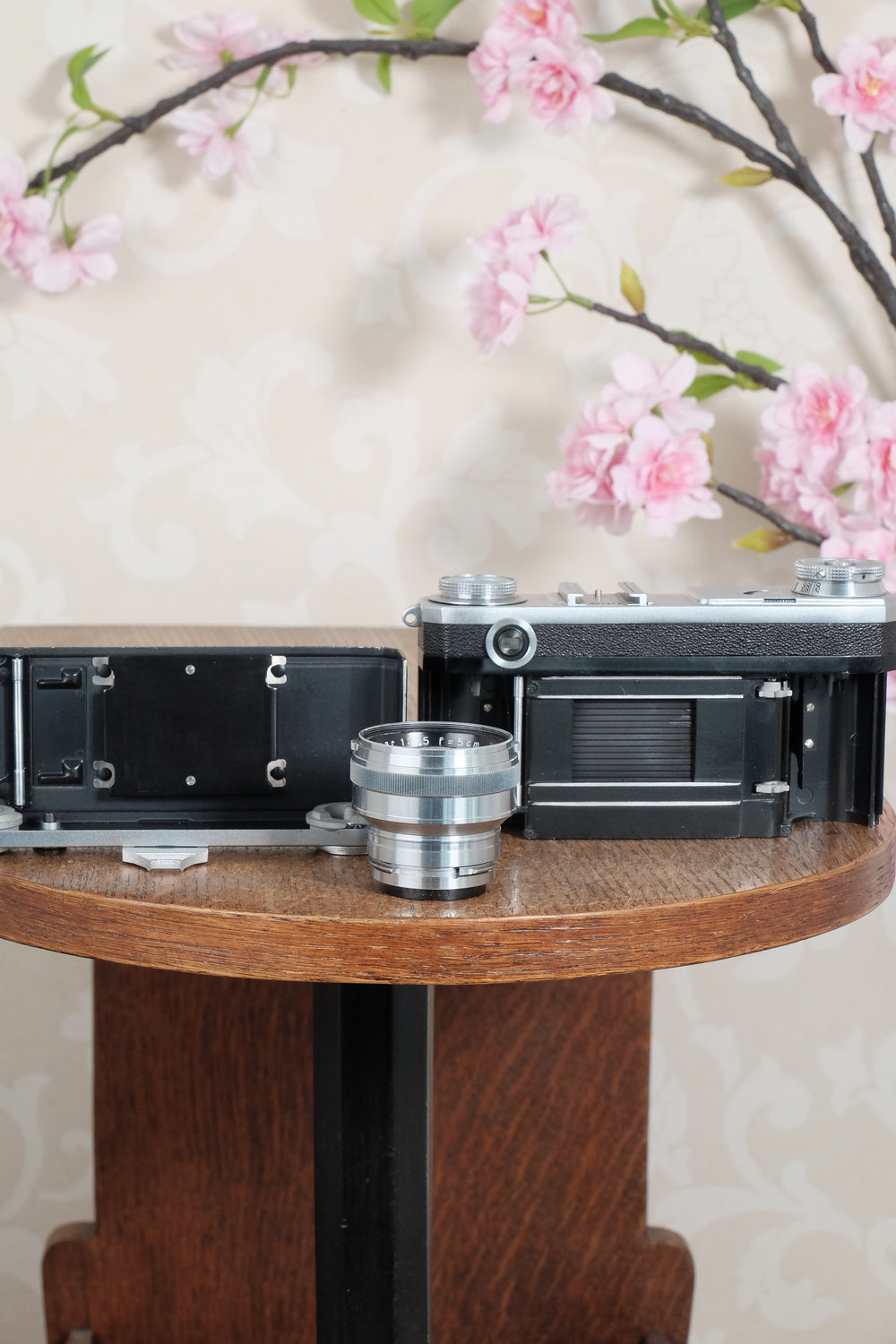 Near Mint! WWII 1943 Zeiss Ikon Contax II with “T” coated f1.5/50 Sonnar lens. CLA'd, Freshly Serviced!