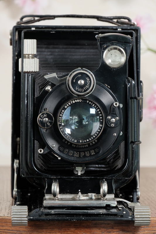 Superb! 1930 Voigtlander Bergheil Camera with Heliar lens & Rada 120 roll-film back. Freshly serviced CLA’d