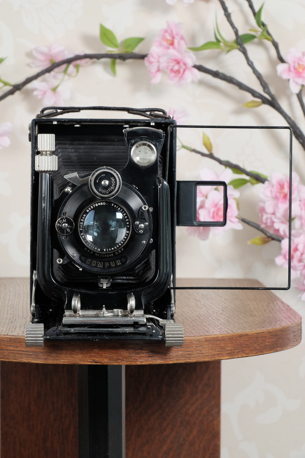 Superb! 1930 Voigtlander Bergheil Camera with Heliar lens & Rada 120 roll-film back. Freshly serviced CLA’d