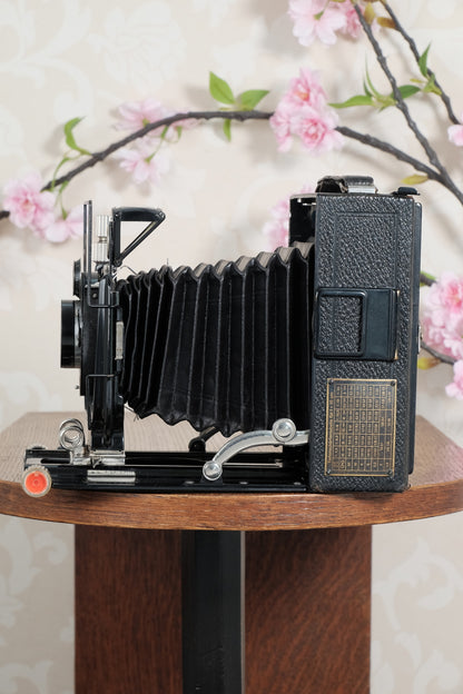 Superb! 1930 Voigtlander Bergheil Camera with Heliar lens & Rada 120 roll-film back. Freshly serviced CLA’d