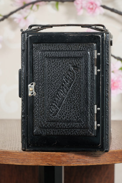 Superb! 1930 Voigtlander Bergheil Camera with Heliar lens & Rada 120 roll-film back. Freshly serviced CLA’d