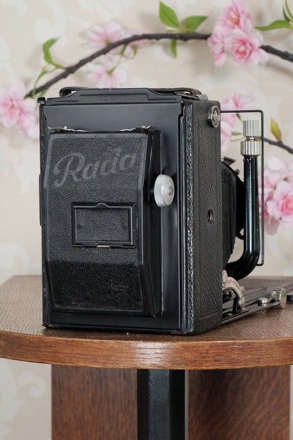 Superb! 1930 Voigtlander Bergheil Camera with Heliar lens & Rada 120 roll-film back. Freshly serviced CLA’d