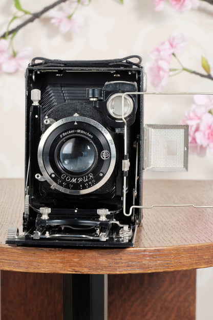 Superb! 1930 plate camera with a great f3.8/105mm Schneider Xenar lens & 120 roll film back. Freshly serviced CLA’d