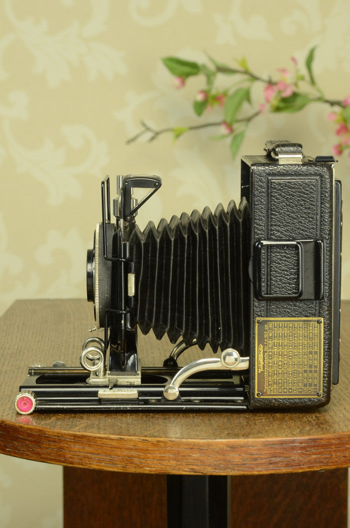 SUPERB! 1931 Voigtlander BERGHEIL Camera with HELIAR LENS! Freshly serviced CLA’d - Voigtlander- Petrakla Classic Cameras