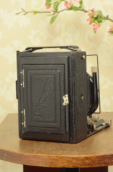 HELIAR LENS! on a 1927 Voigtlander BERGHEIL Camera, Freshly serviced - Voigtlander- Petrakla Classic Cameras