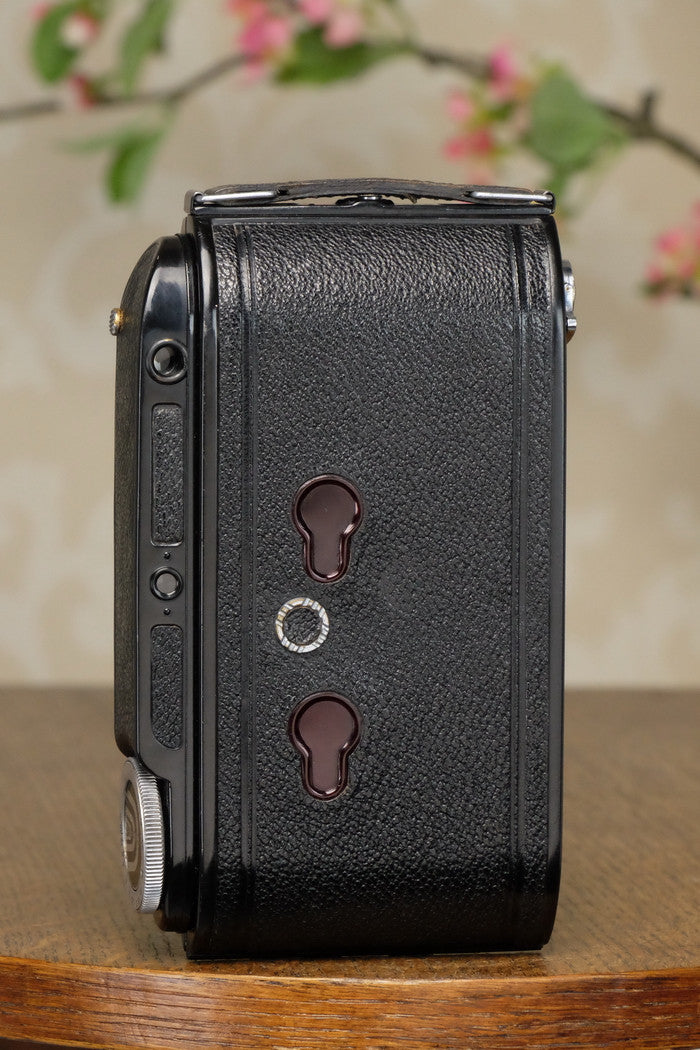 Superb! 1947 Voigtlander 6x9 Bessa Rangefinder with COATED-HELIAR lens, Freshly Serviced! - Voigtlander- Petrakla Classic Cameras