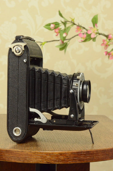 1939 Voigtlander Bessa Rangefinder with HELIAR LENS! 6x9, Freshly Serviced - Voigtlander- Petrakla Classic Cameras