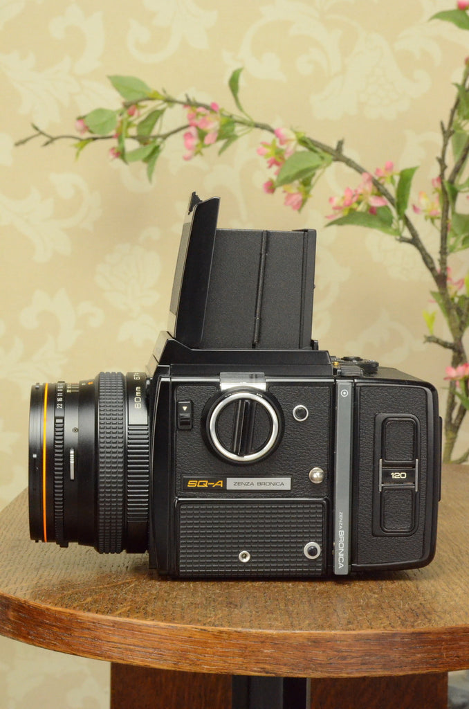 MINT! 6x6 Zenza Bronica SQA, complete with 80mm lens & 120 film back