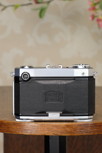 NEAR MINT! 1954 Zeiss Ikon Contessa 533/24, FRESHLY SERVICED - Zeiss-Ikon- Petrakla Classic Cameras
