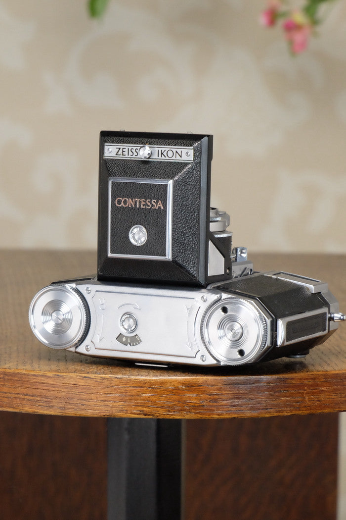 NEAR MINT! 1954 Zeiss Ikon Contessa 533/24, FRESHLY SERVICED - Zeiss-Ikon- Petrakla Classic Cameras