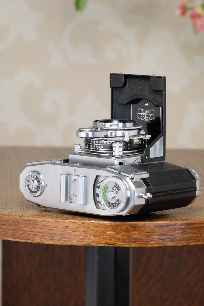 NEAR MINT! 1954 Zeiss Ikon Contessa 533/24, FRESHLY SERVICED - Zeiss-Ikon- Petrakla Classic Cameras