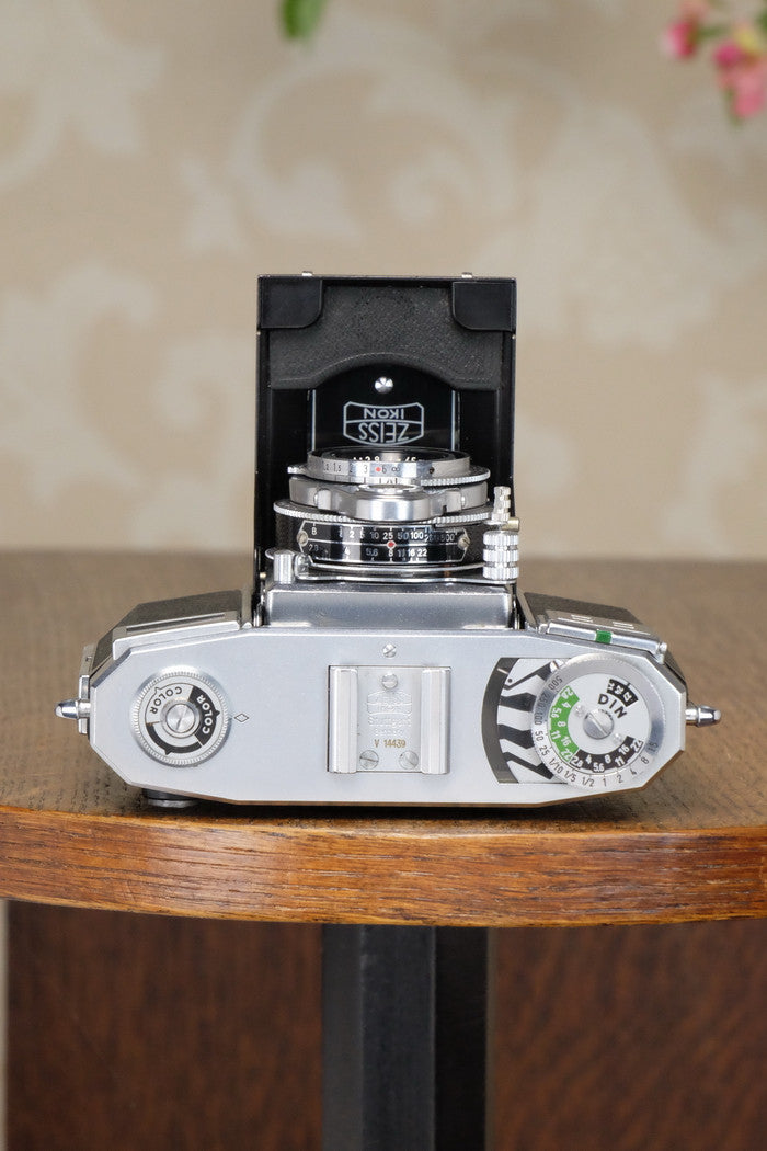 NEAR MINT! 1954 Zeiss Ikon Contessa 533/24, FRESHLY SERVICED - Zeiss-Ikon- Petrakla Classic Cameras