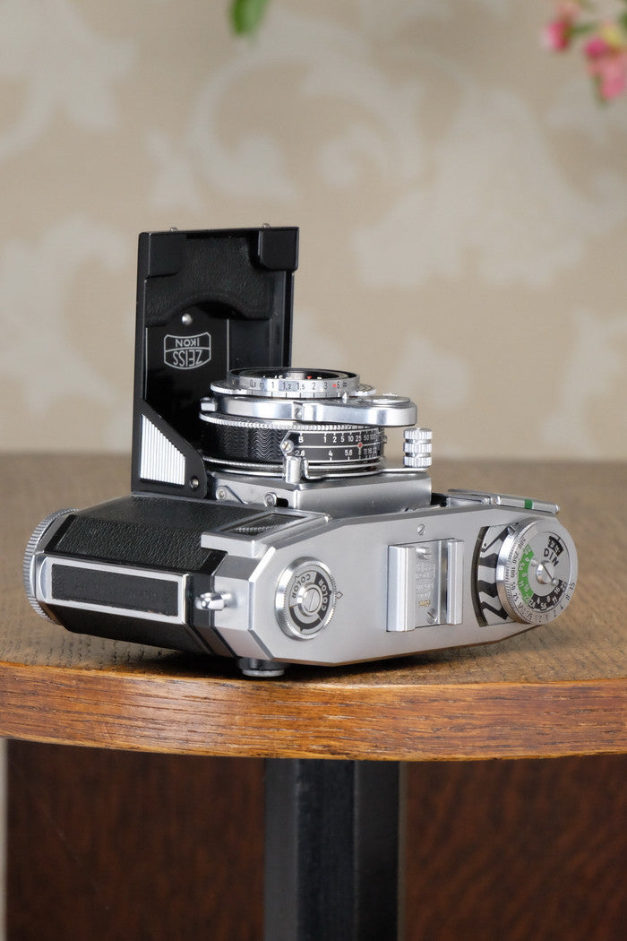 NEAR MINT! 1954 Zeiss Ikon Contessa 533/24, FRESHLY SERVICED - Zeiss-Ikon- Petrakla Classic Cameras