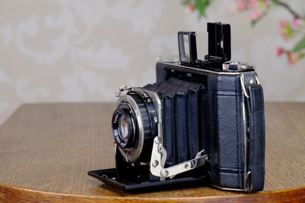 Superb! 1935 Art-deco 6x4.5 Duo camera, with Zeiss Tessar lens, CLA'd ...