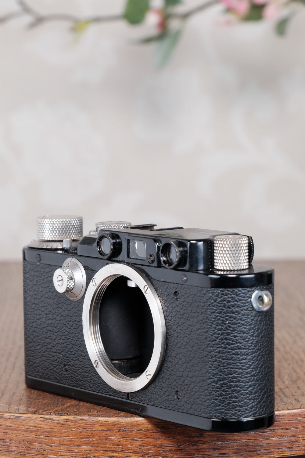 Near mint 1932 BLACK LEITZ LEICA III, Freshly Serviced CLA'd!
