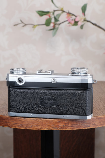 Superb! 1952 Zeiss Ikon Contax IIa with Lens. CLA'd, Freshly Serviced!