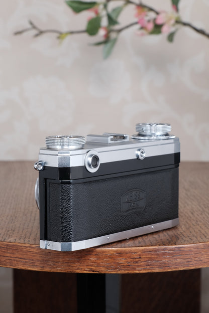 Superb! 1952 Zeiss Ikon Contax IIa with Lens. CLA'd, Freshly Serviced!