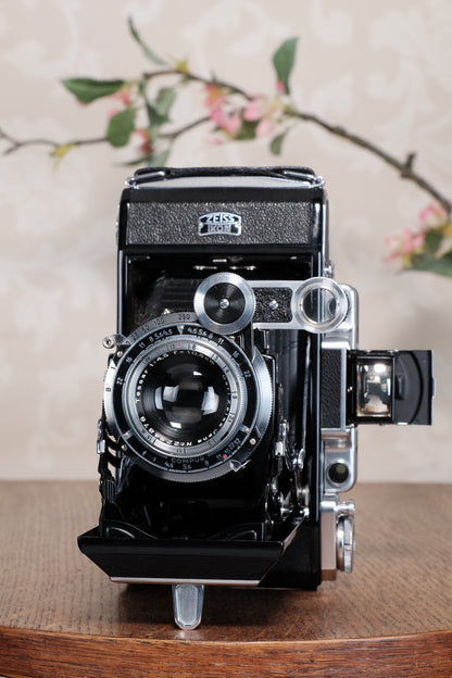 99.9 % MINT! 1938 Zeiss Ikon 6x9 Super Ikonta C with rare original box and mask, CLA’d, Freshly Serviced!