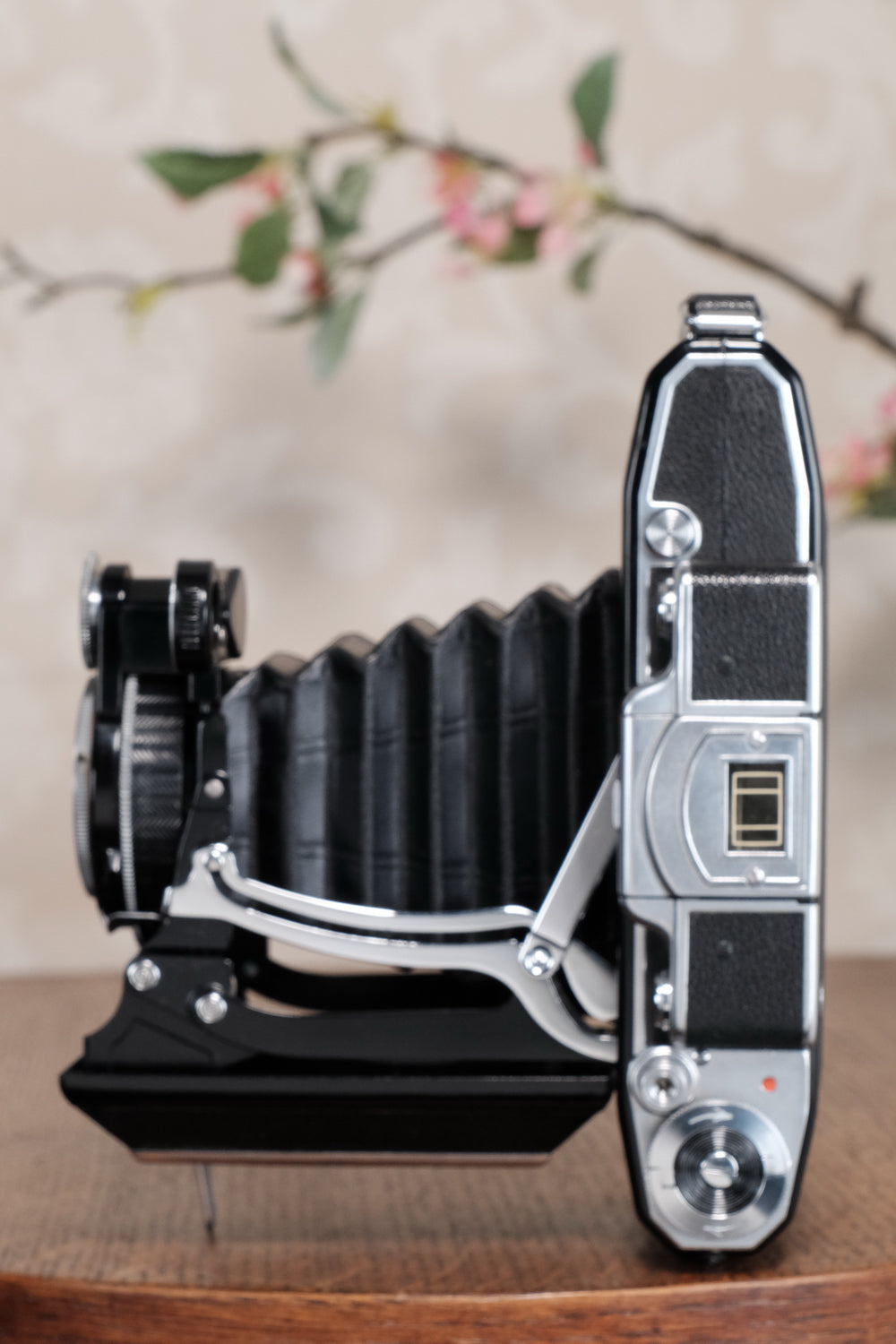 99.9 % MINT! 1938 Zeiss Ikon 6x9 Super Ikonta C with rare original box and mask, CLA’d, Freshly Serviced!