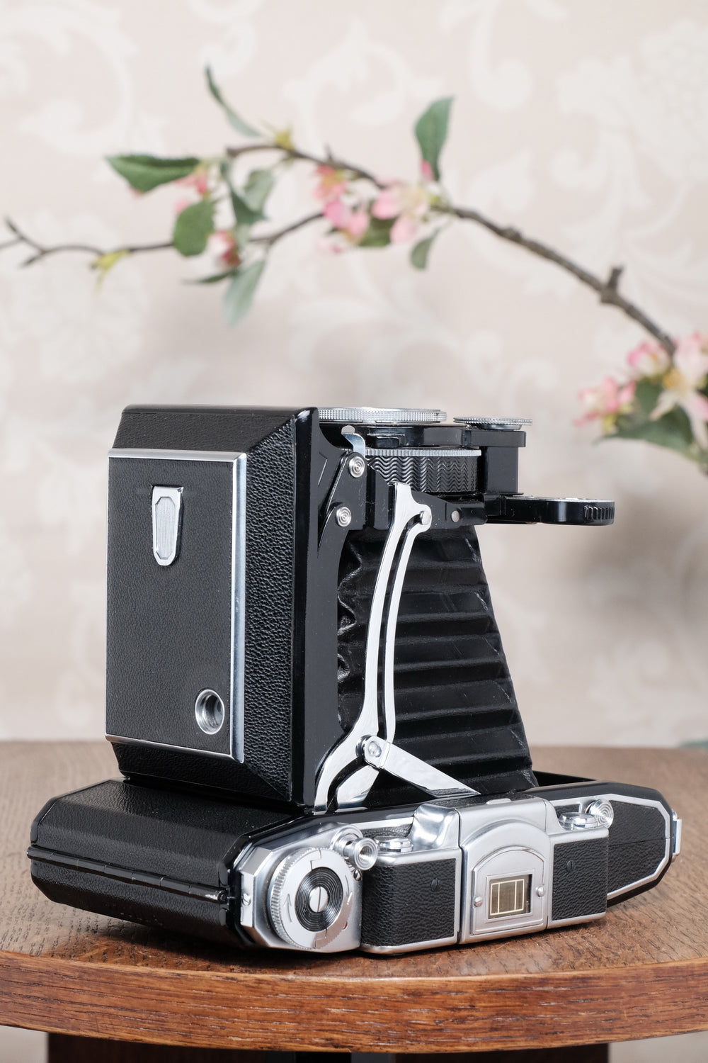 99.9 % MINT! 1938 Zeiss Ikon 6x9 Super Ikonta C with rare original box and mask, CLA’d, Freshly Serviced!
