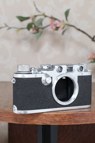 Superb 1949 Leitz Leica IIIc “sharkskin”. Freshly Serviced, CLA'd