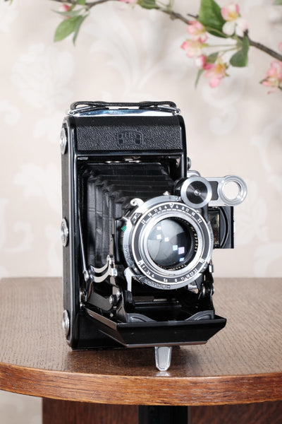 SUPERB! 1952 Zeiss-Ikon Super 6x9 Ikonta 531/2, Synchro-Compur & Coated Zeiss Tessar lens, CLA'd, Freshly Serviced! - Zeiss-Ikon- Petrakla Classic Cameras