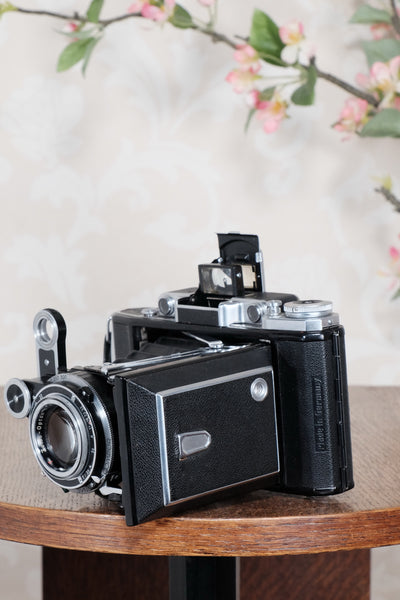 SUPERB! 1952 Zeiss-Ikon Super 6x9 Ikonta 531/2, Synchro-Compur & Coated Zeiss Tessar lens, CLA'd, Freshly Serviced! - Zeiss-Ikon- Petrakla Classic Cameras