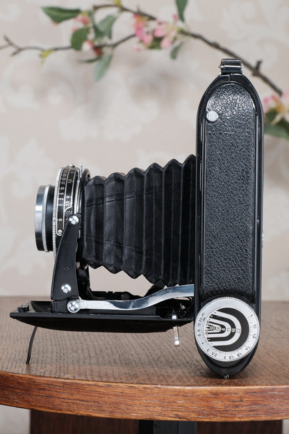 Rare! (leather version) 1948 Voigtlander Bessa Rangefinder with Heliar lens! Freshly Serviced, CLA'd.