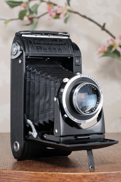 Rare! (leather version) 1948 Voigtlander Bessa Rangefinder with Heliar lens! Freshly Serviced, CLA'd.