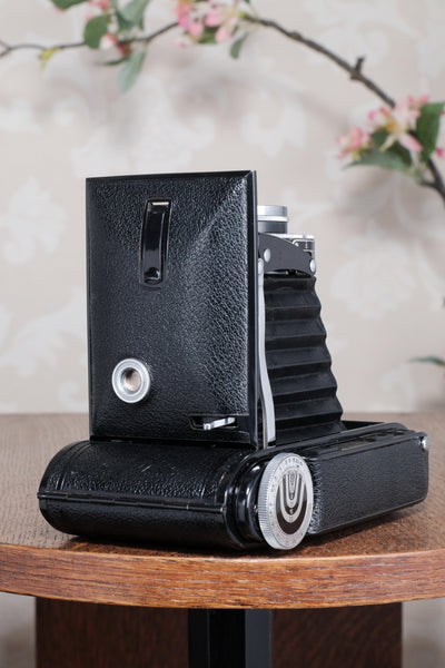 Rare! (leather version) 1948 Voigtlander Bessa Rangefinder with Heliar lens! Freshly Serviced, CLA'd.