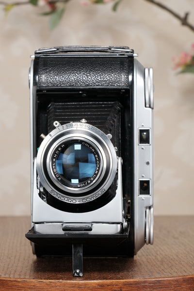 Superb! 1951 Voigtlander 6x9 Bessa II with Color-Skopar lens and lovely original leather case. Freshly serviced, CLA'd