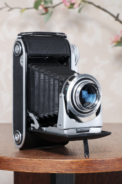 Superb! 1951 Voigtlander 6x9 Bessa II with Color-Skopar lens and lovely original leather case. Freshly serviced, CLA'd