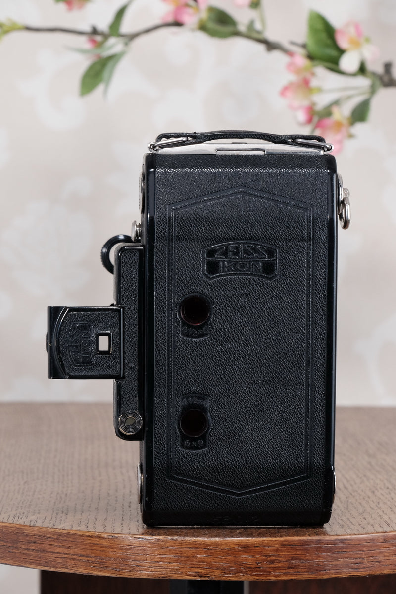 SUPERB! 1934 Zeiss Ikon Super Ikonta 6x9, Tessar lens, CLA'd, FRESHLY SERVICED! - Zeiss-Ikon- Petrakla Classic Cameras