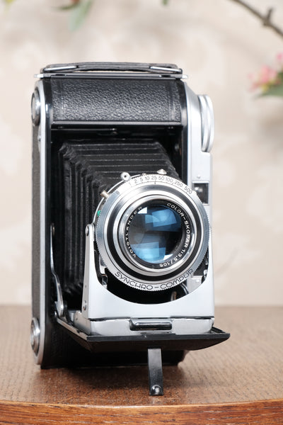 Superb! 1951 Voigtlander 6x9 Bessa II with Color-Skopar lens and lovely original leather case. Freshly serviced, CLA'd