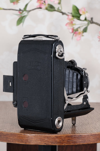 SUPERB! 1934 Zeiss Ikon Super Ikonta 6x9, Tessar lens, CLA'd, FRESHLY SERVICED! - Zeiss-Ikon- Petrakla Classic Cameras