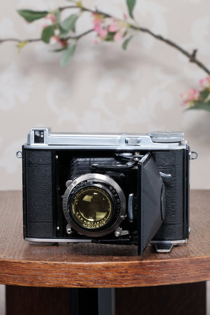 Excellent! 1940 Voigtlander "Klein Bessa" 46 with Heliar lens!  CLA'd, Freshly Serviced!