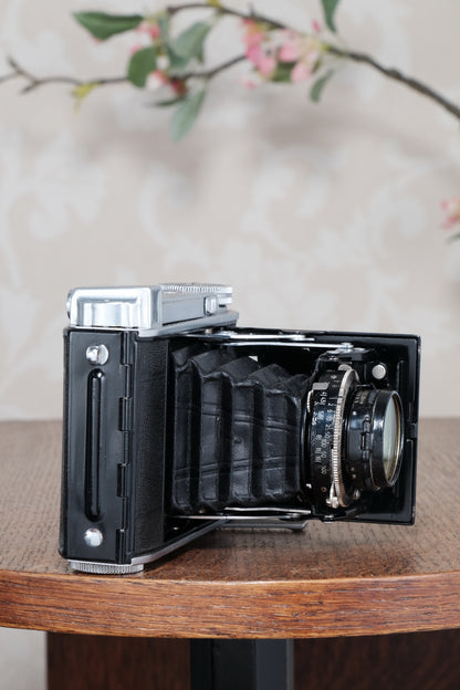 Excellent! 1940 Voigtlander "Klein Bessa" 46 with Heliar lens!  CLA'd, Freshly Serviced!