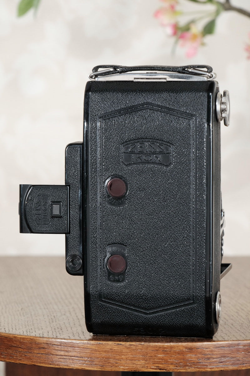 SUPERB! 1934 Zeiss Ikon Super Ikonta 6x9, Tessar lens, CLA'd, FRESHLY SERVICED! - Zeiss-Ikon- Petrakla Classic Cameras