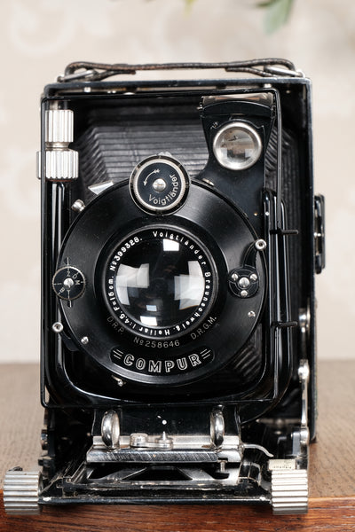 Superb! 1928 Voigtlander Bergheil Camera with Heliar lens and Rollex-Patent Roll-film back, Freshly serviced, CLA'd!