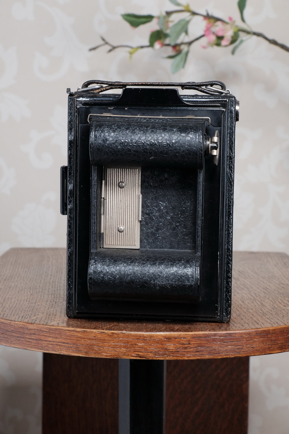 Superb! 1928 Voigtlander Bergheil Camera with Heliar lens and Rollex-Patent Roll-film back, Freshly serviced, CLA'd!