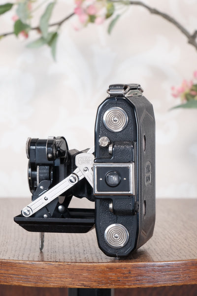 Superb! 1934 ZEISS-IKON SUPER IKONTA A, 6x4.5, Tessar lens and original leather case, CLA'd, Freshly Serviced!